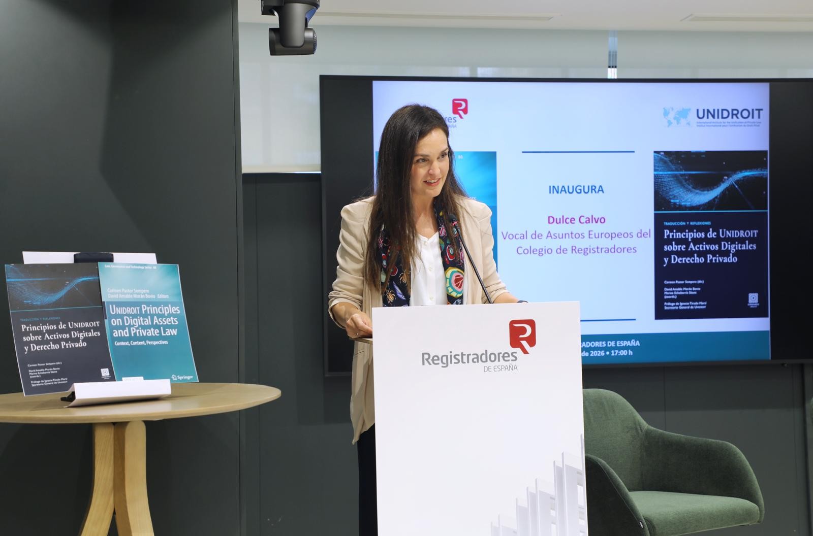 La Vocal de Asuntos Europeos de Registradores, Dulce Calvo destaca que la inscripción de las participaciones en el Registro Mercantil contribuirá a la transparencia